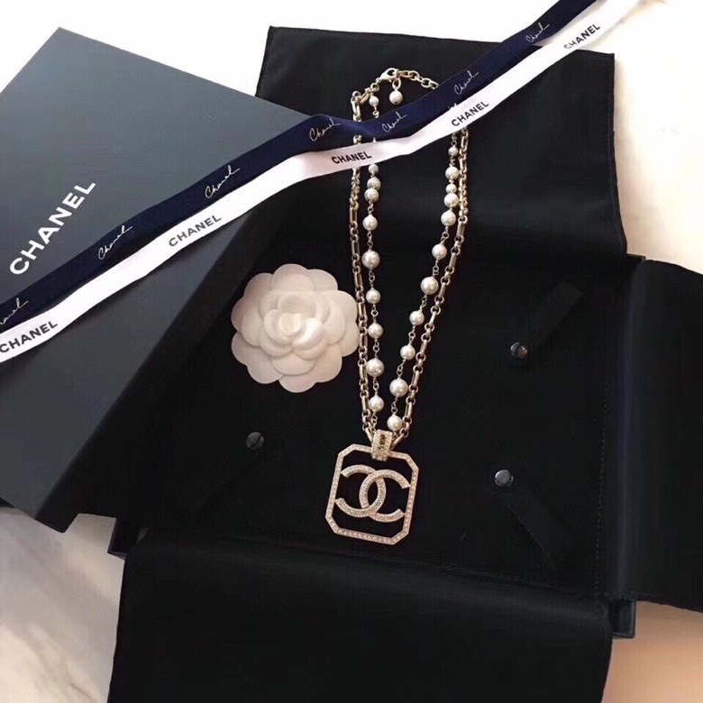 Chanel Necklaces